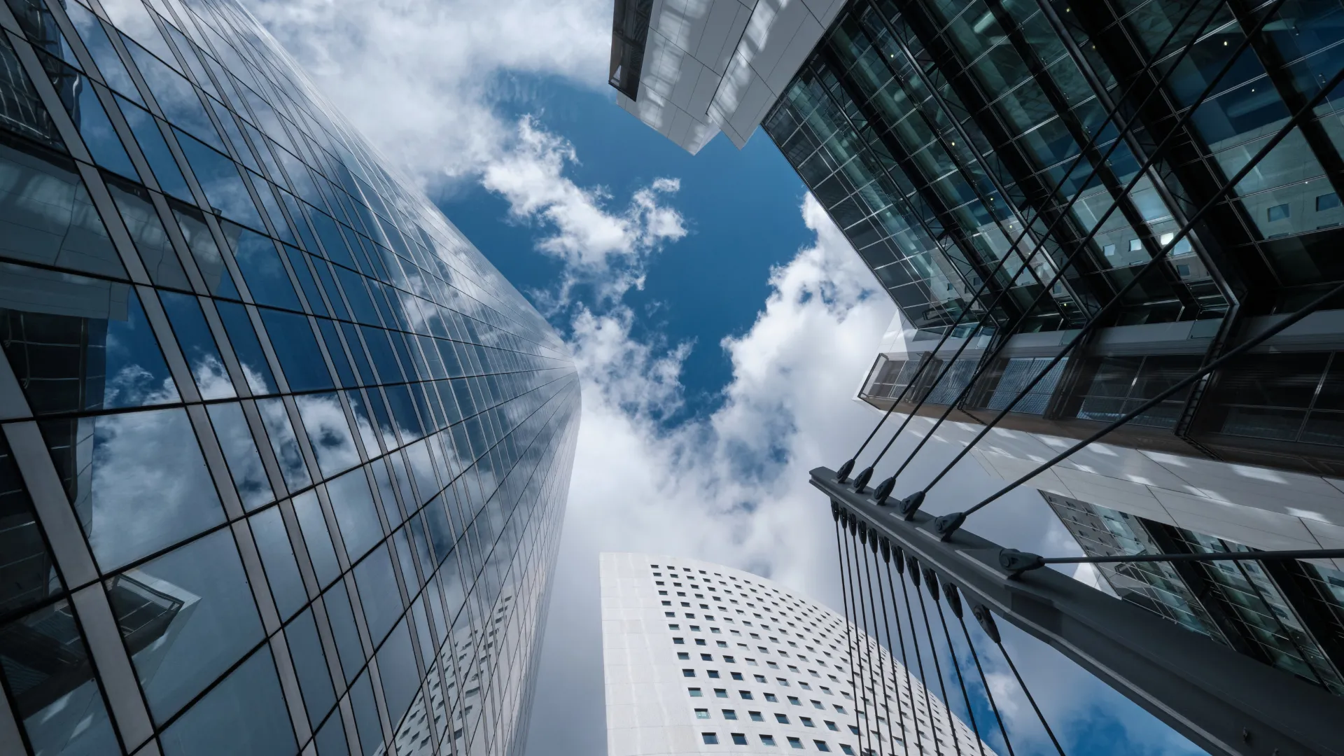 The Strategic Sale: A Guide to Maximizing Value in Commercial Real Estate Disposition